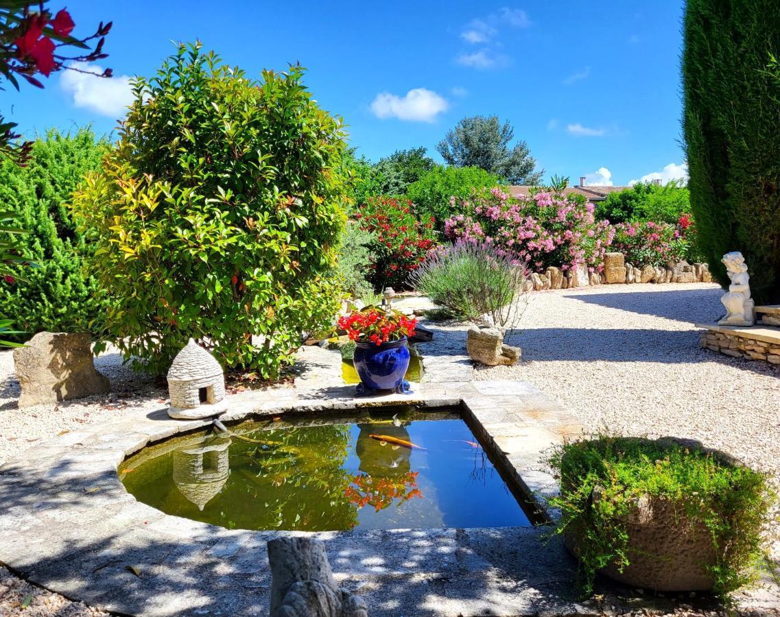 "La Massette Du Cheval Blanc" Villa De Caractere En Pierre L'Isle-sur-la-Sorgue Bagian luar foto