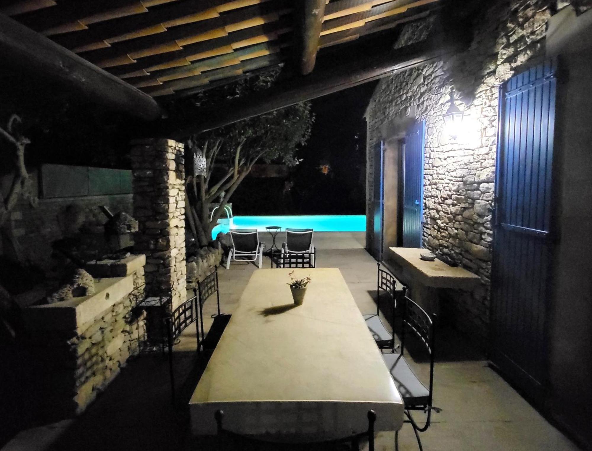 "La Massette Du Cheval Blanc" Villa De Caractere En Pierre L'Isle-sur-la-Sorgue Bagian luar foto